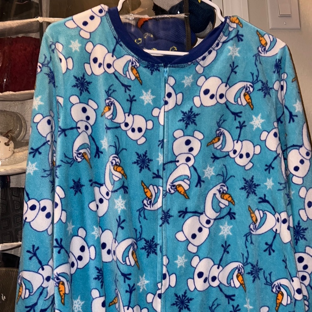 Disney Olaf adult onesie size XL